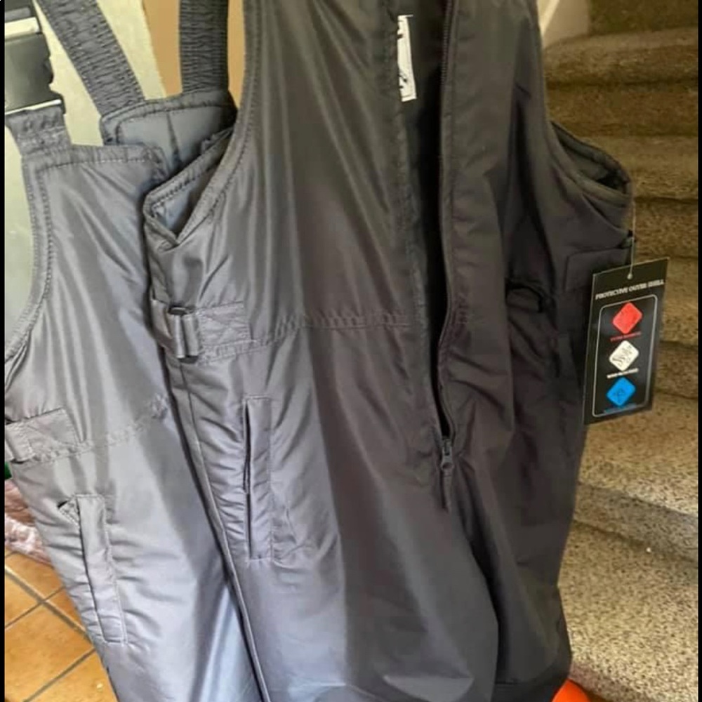 Kids ski overall suits size 6 and 7